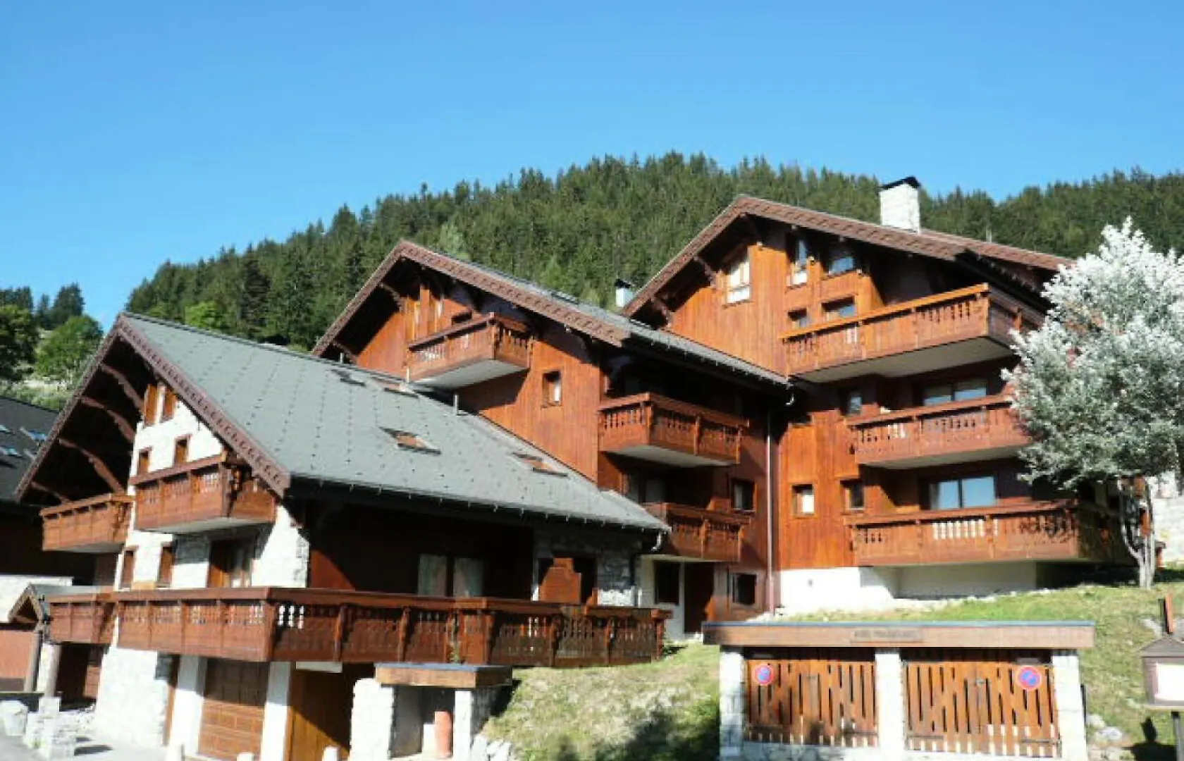 Residence Jardins D'Hiver Du Morel A - Appartement Cosy Et Charmant Proche Des Pistes Mae-4074 Les Allues 0*,  France